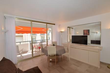 Hôtel 20 Rue Latour-Maubourg à Cannes Extérieur photo